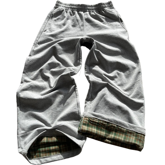 LAZY PLAID SWEATS